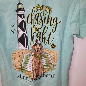 Simply Southern Youth Small t-shirt "chasing the light" design dog lighthouse